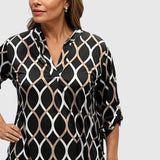 Noor – Grafikus mintás blúz